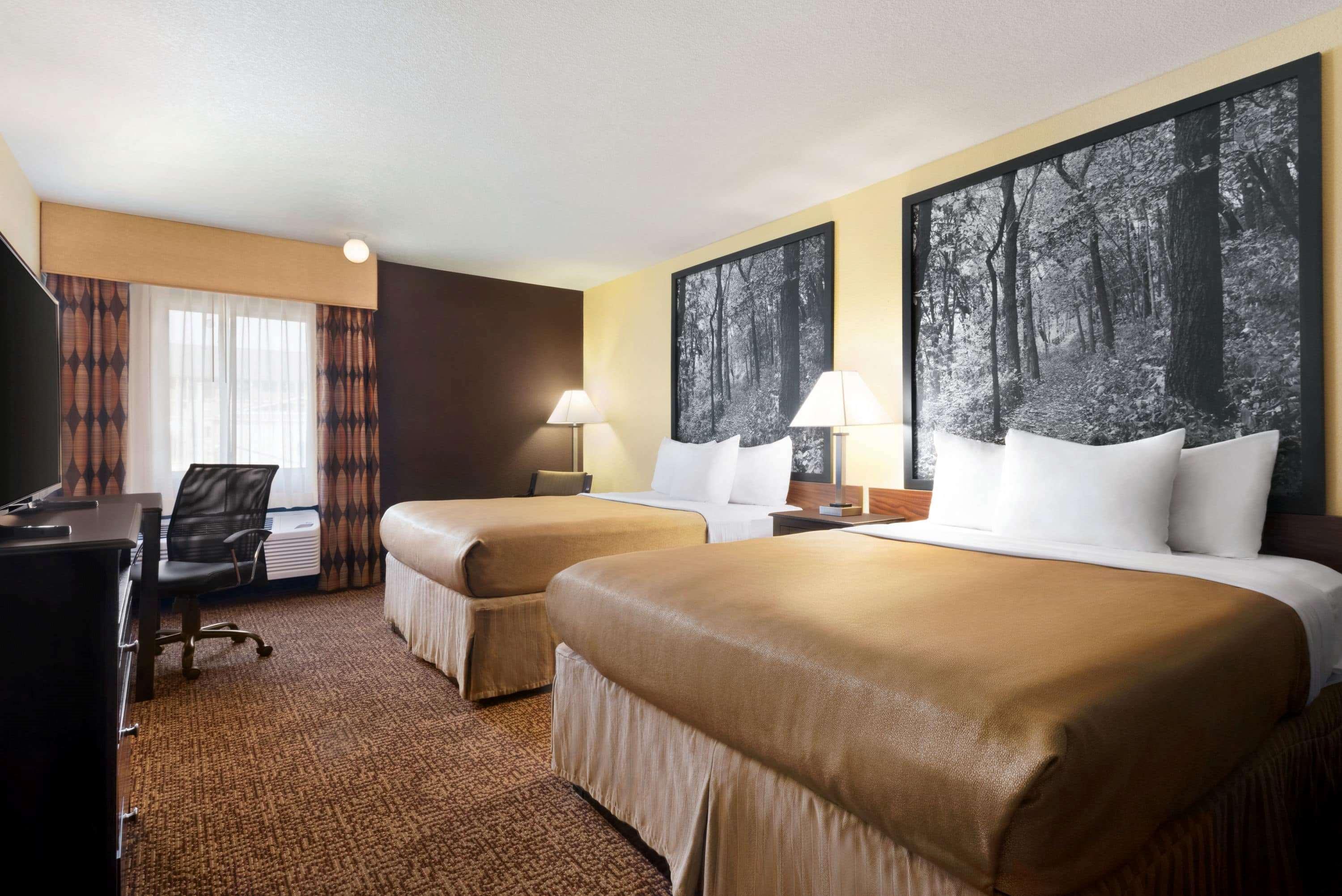 Hotel Super 8 By Wyndham Des Moines Esterno foto