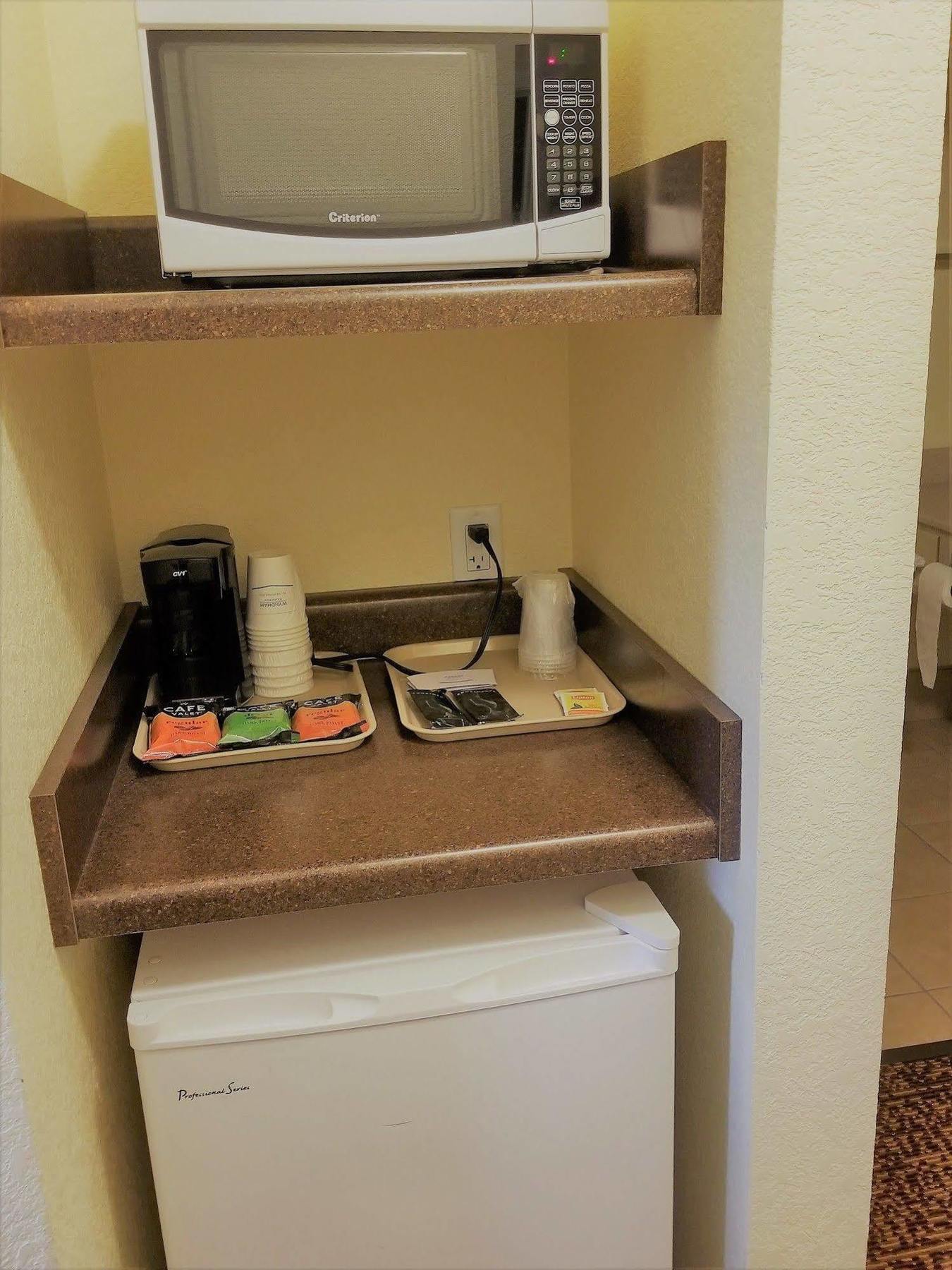 Hotel Super 8 By Wyndham Des Moines Esterno foto