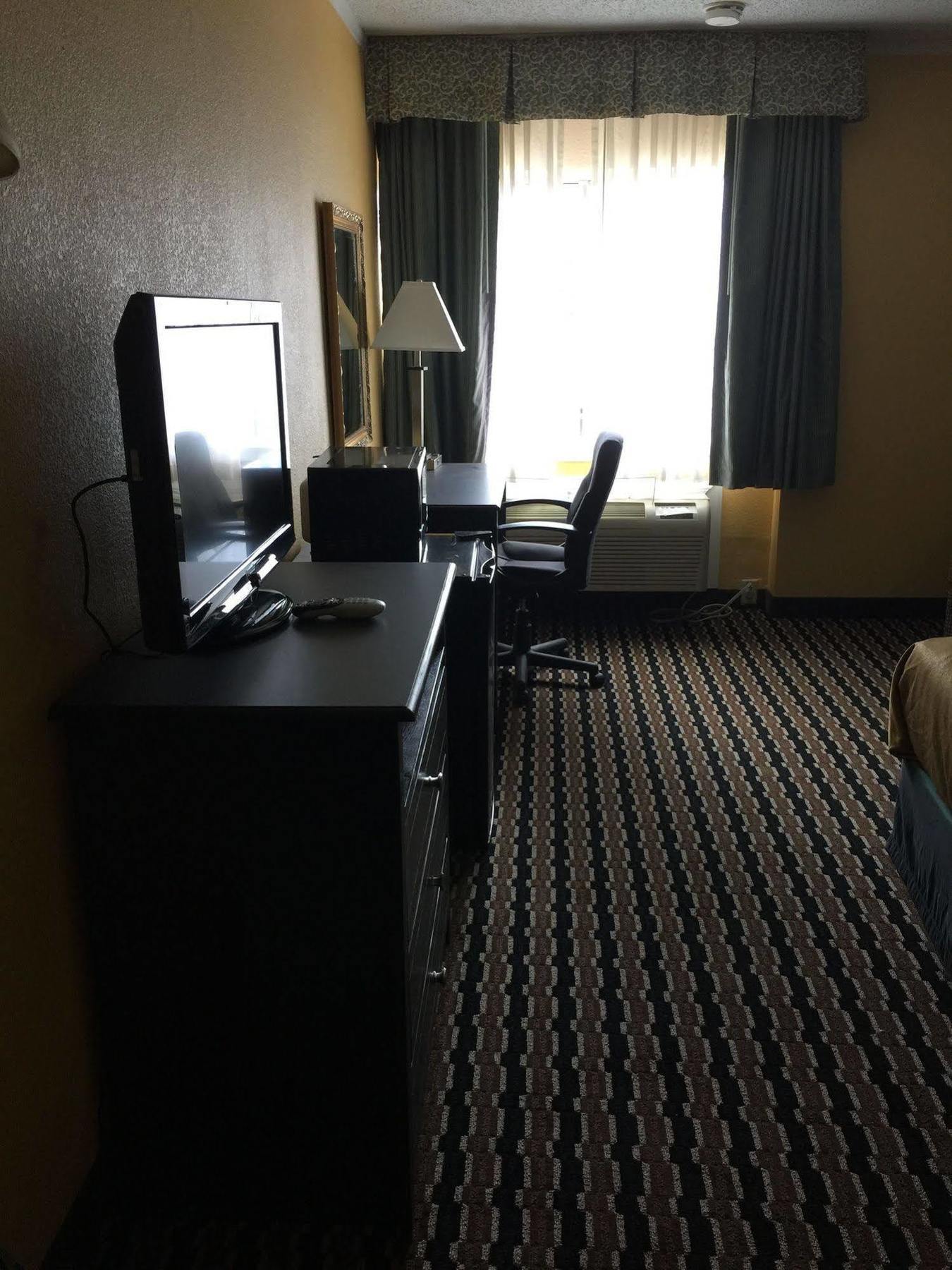 Hotel Super 8 By Wyndham Des Moines Esterno foto